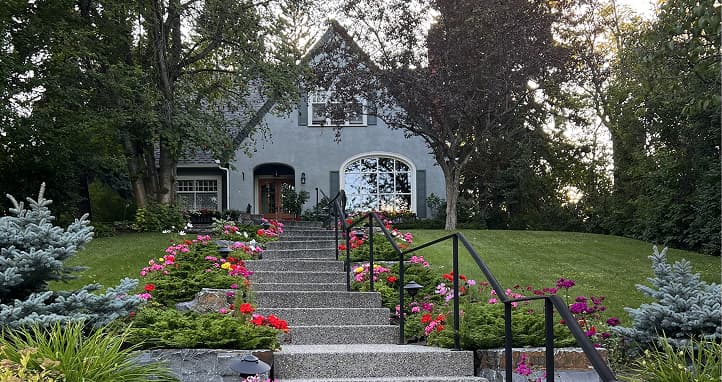 Mount Royal neighbourhood in Calgary with steep driveways and narrow lanes